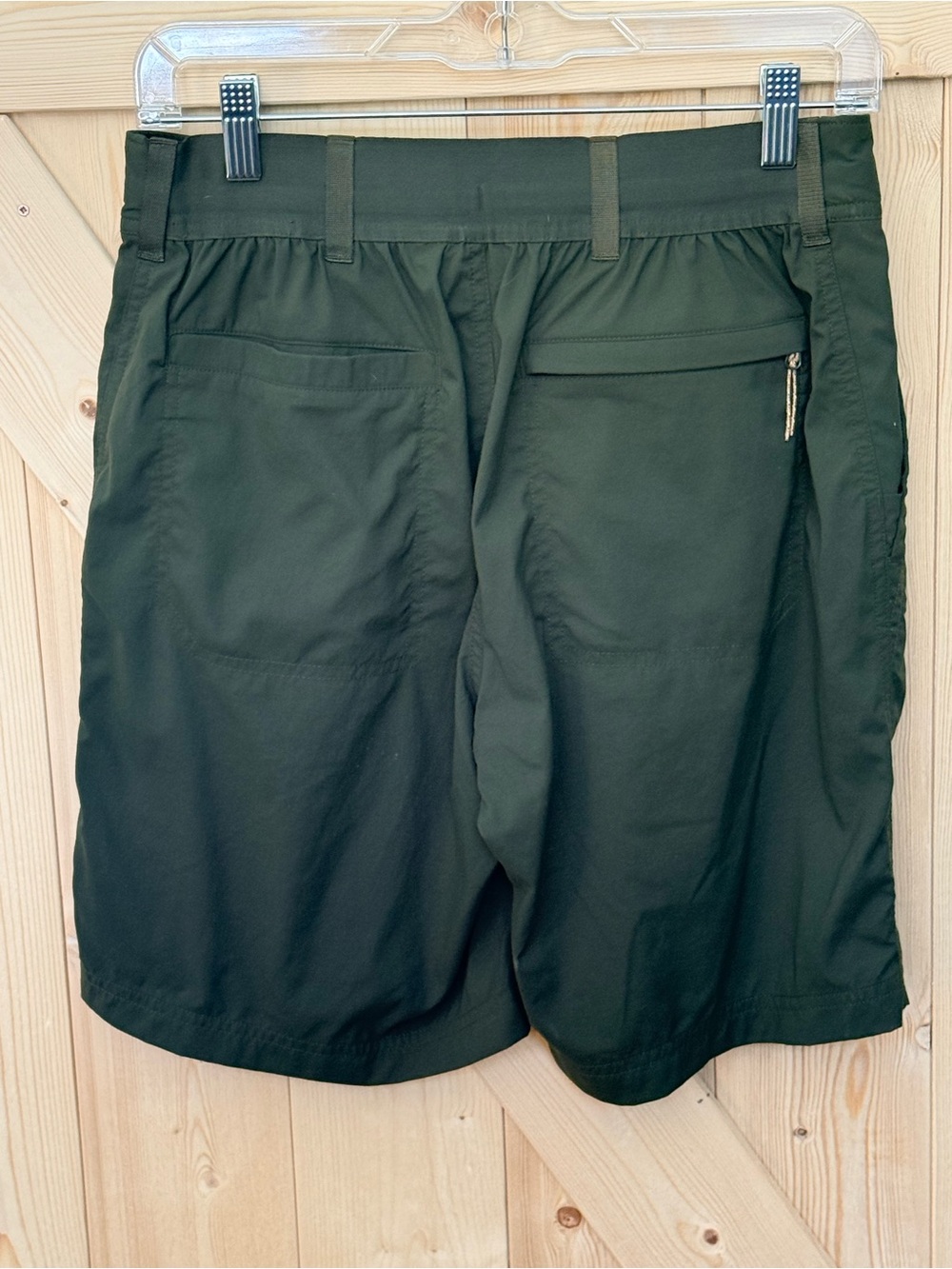 REI Olive Green Women’s Hybrid Outdoor Shorts - Picture 2 of 8